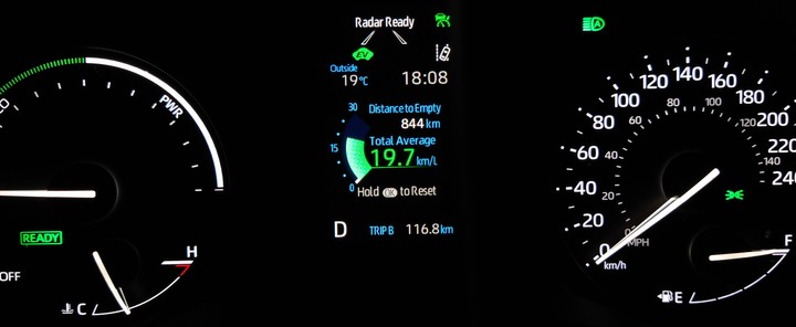 開一年的 Toyota 四代 Sienna Hybrid 2.5 XLE vs 開了 10 年的三代 Sienna 2.7 LE 心得