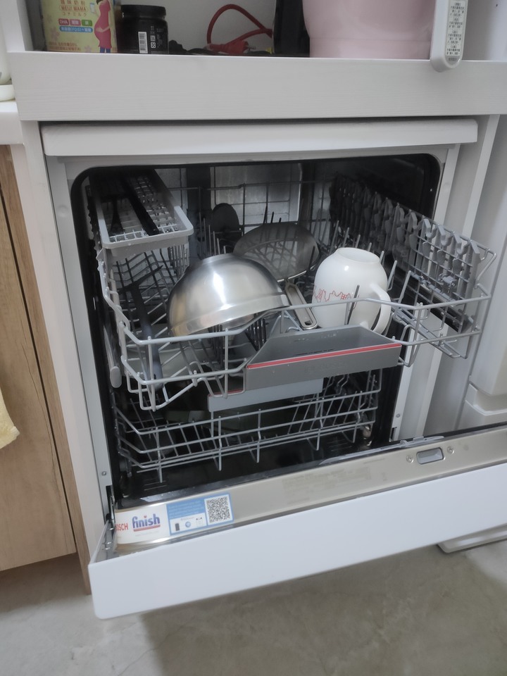 Bosch SMS4HAW00X 4系列 獨立式洗碗機 60cm 使用分享