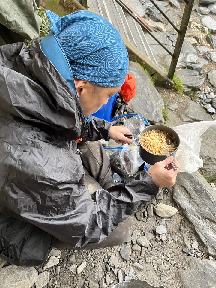 20221206奇萊北峰單攻風雨行