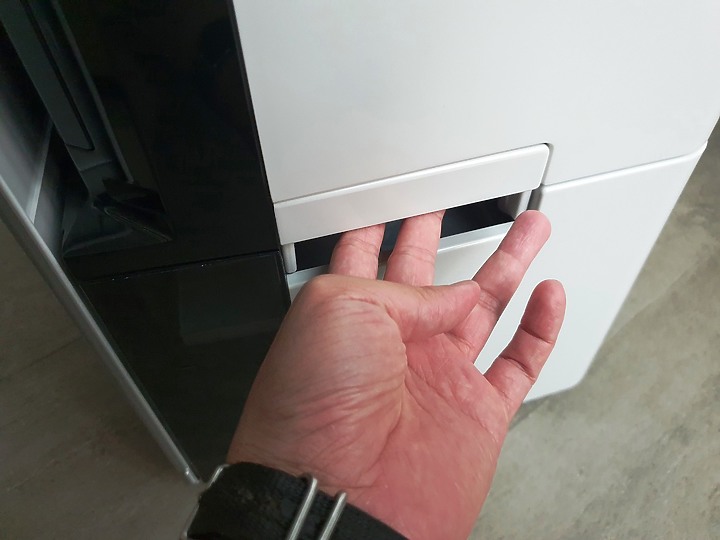 <<潮濕OUT>> Panasonic 變頻除濕機體驗心得分享<<發霉OUT>>