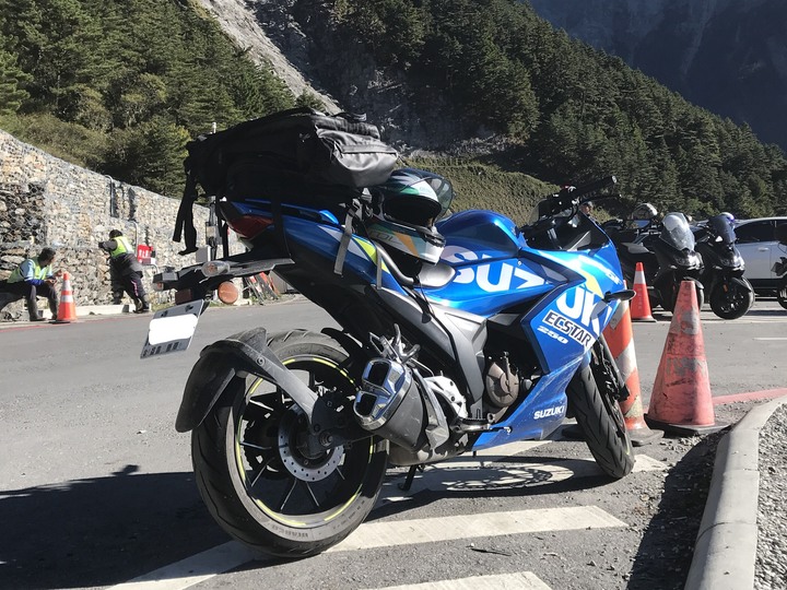 鄒鄒週週環島--車小志氣高小雲豹之死人骨頭秘徑
