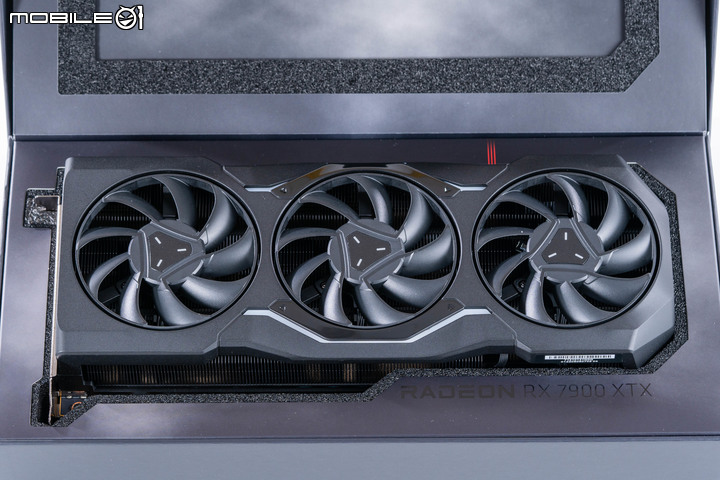 AMD Radeon RX 7900 XTX 顯示卡開箱實測 結合先進設計與玩家友善度的 CP 王者