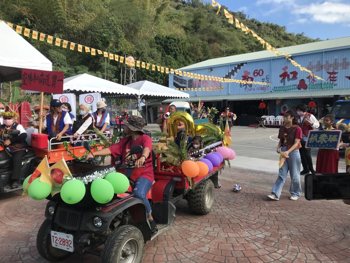 鄒鄒週週環島--車小志氣高小雲豹之死人骨頭秘徑