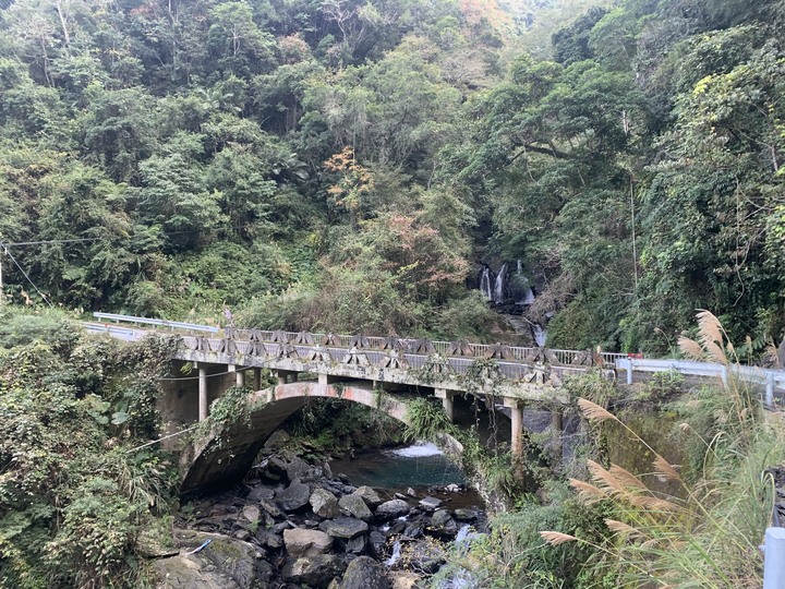 礫石車騎小路上宇老 (武道能敢-李崠山-宇老-馬里闊丸溪右岸 O型)
