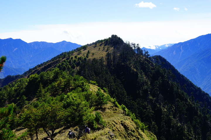 我是海龜,您登山會瘦嗎? 我的2022年團體登山全紀錄。(#芹仁PlayWhat)