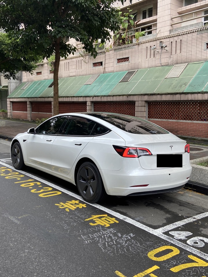 租特斯拉去高雄過週年紀念日分享