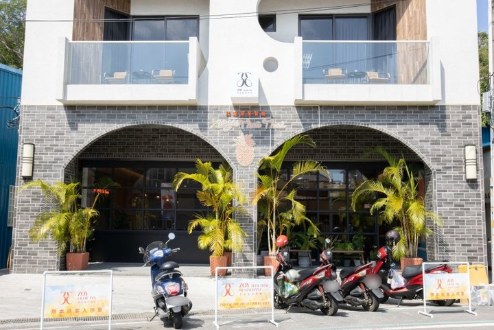 柔意泰泰餐廳|小琉球必吃美食清單+1!海鮮酸辣湯超開胃!