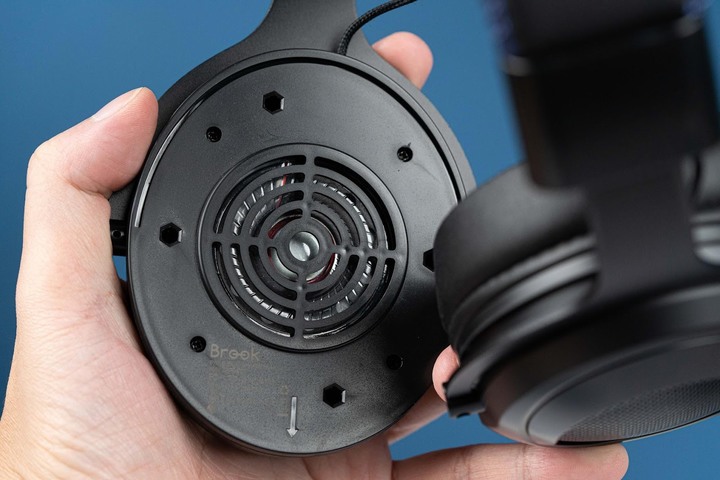 3000 元要有低延遲又要 50mm 單體