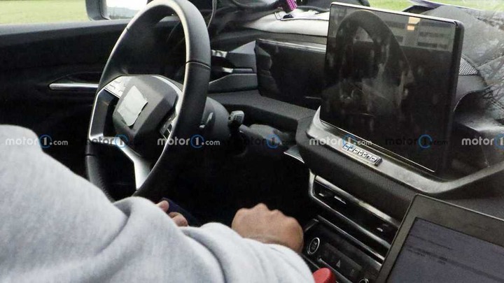 車系最後一次的內燃機!大改款Audi Q5內裝無偽裝首度捕獲