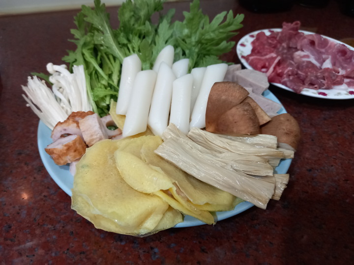 自己煮泡菜火鍋!泡菜罐頭