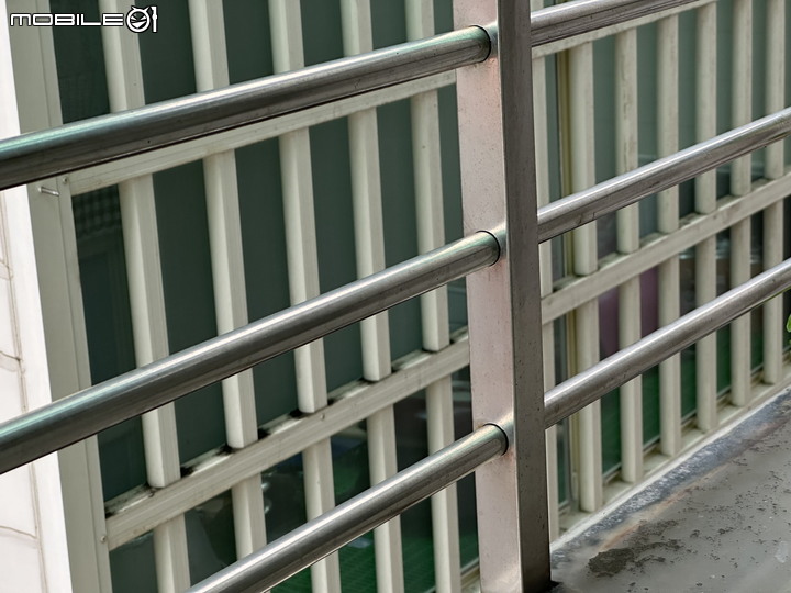 [請益] 請問對於對面鄰居半夜或清晨在疑似擴建陽台上洗碗盤跟大聲聊天有什麼制止的方法?