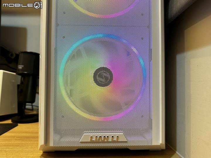 2022年度壓軸 聯力 LANCOOL 216 中塔式機殼