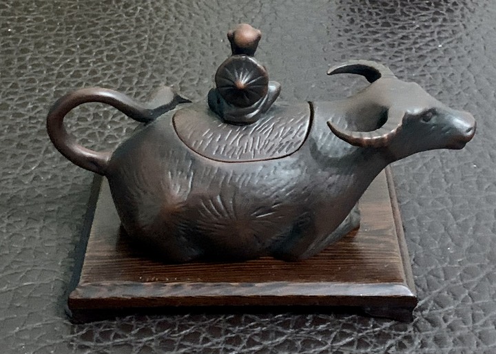 掃除整理出一些茶壺！請懂得幫忙看看有沒有價值