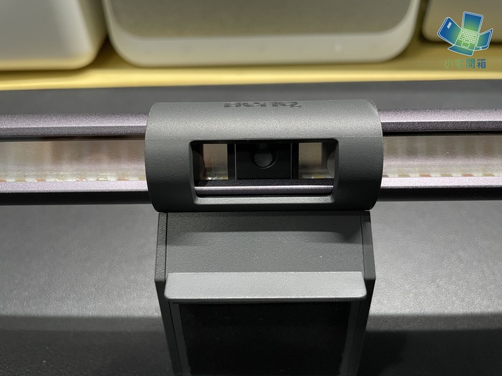 【小宅開箱】桌面光源的最佳解決方案 BenQ ScreenBar Halo螢幕掛燈開箱