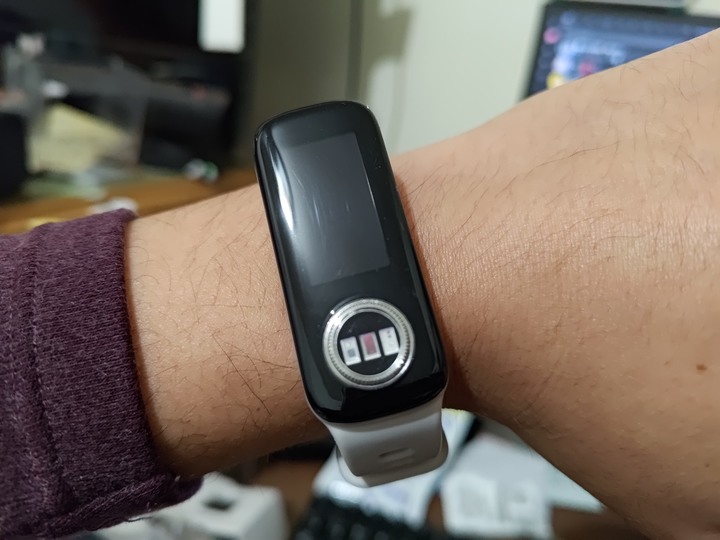 華碩ASUS VivoWatch5 AERO一開始開箱