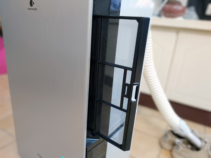 [開箱!] Panasonic F-YV50LX 變頻高效型除濕機，省電環保更省錢！