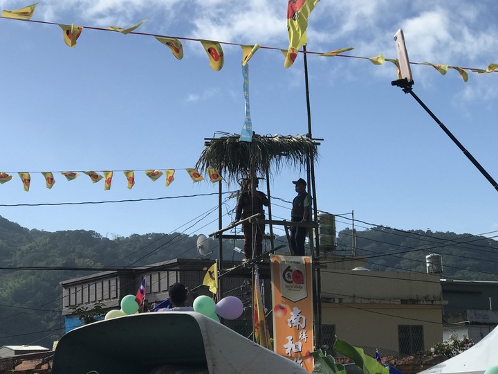 鄒鄒週週環島--車小志氣高小雲豹之死人骨頭秘徑
