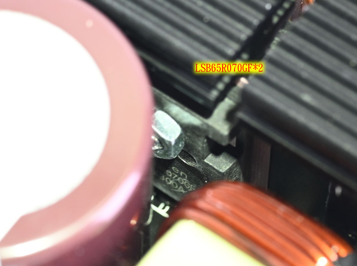 thermaltake TOUGHPOWER SFX 1000W金牌全模組化電源開箱