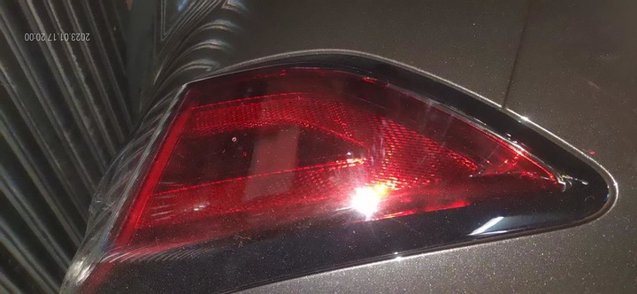 kuga 180旗艦x 後燈殼 和 椅套