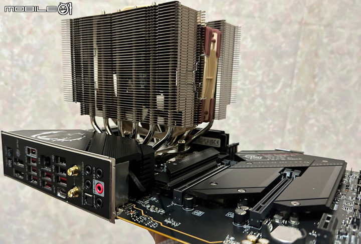 [心得]十年一換 AMD 7950X與MSI B650 Carbon