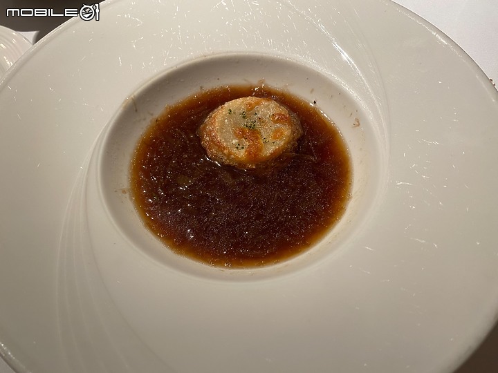 點我看大圖 【小惡魔好玩兔U】外表樸實無華,內在別有洞天 - 歐華酒店 豪華套房 (尾牙春酒住房專案)