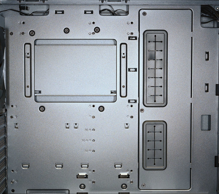 LIAN LI聯力LANCOOL 216 RGB機殼開箱