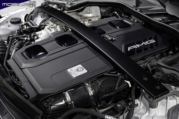 【國內新訊】Mercedes-AMG C 43 4Matic 雙車型抵台,382萬元起入主F1科技新引擎!