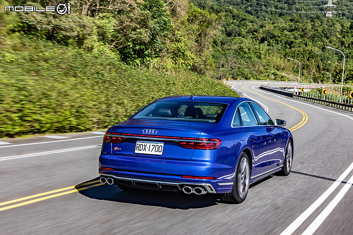 Audi S8試駕 │ 四環當前的燃油之巔,舒適為本的性能旗艦!