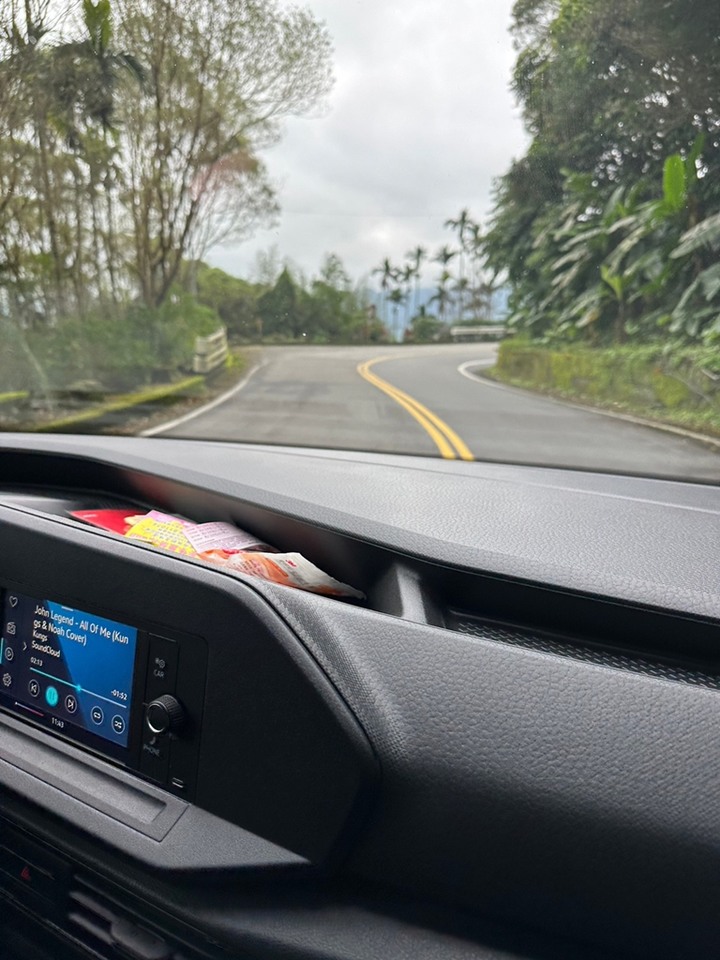 新貨車開箱 Caddy Cargo 六速手排後雙開門~爽