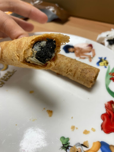 過年伴手禮,85度c的3款蛋捲開箱分享。