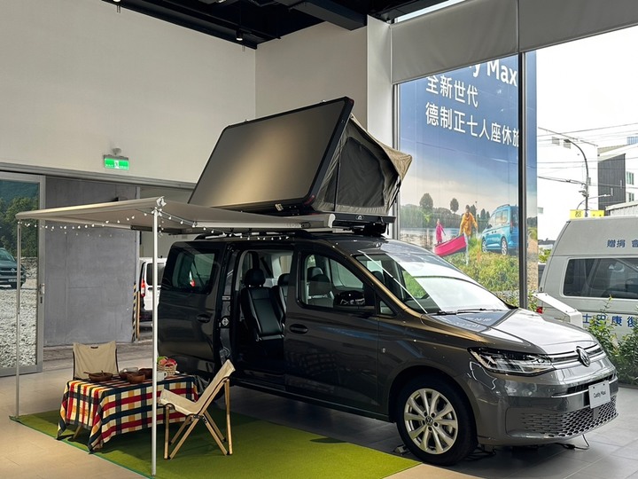 新貨車開箱 Caddy Cargo 六速手排後雙開門~爽