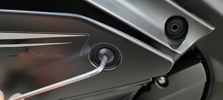 點我看大圖 開箱分享 新車 R15V4 飛樂M92 前後行車紀錄器