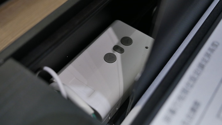 AWOL 2500 3500 三色雷射電視，輕鬆擁有大電視