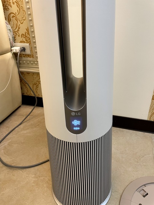 LG PuriCare AeroTower 三合一風革機 —試用一個月後母親大人說要買一台回家