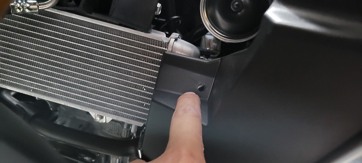 點我看大圖 開箱分享 新車 R15V4 飛樂M92 前後行車紀錄器