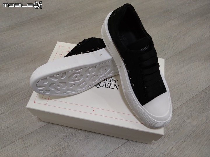 ALEXANDER MCQUEEN 黑色厚底帆布鞋