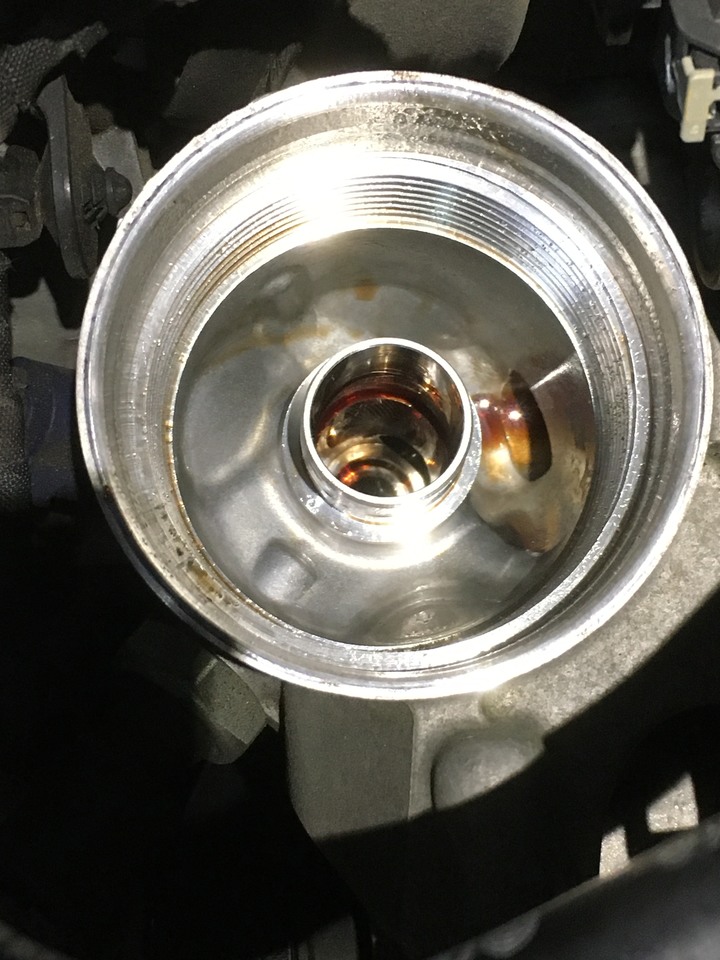 6年 Golf R 更換 Motul 300V 與 DSG 滲油回顧