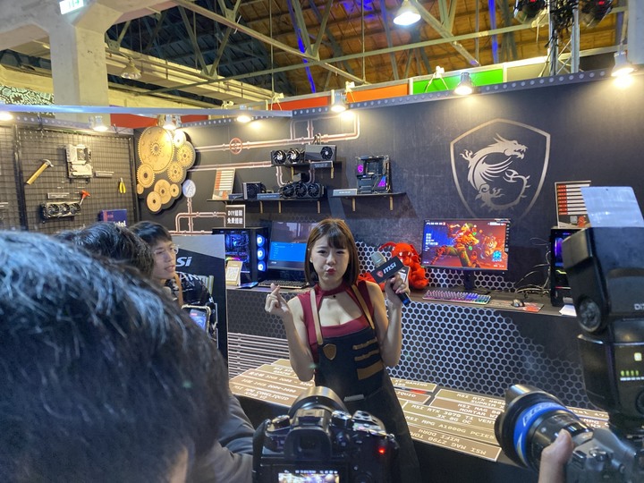 ~寒冬澆不熄的熱情 華山2022Gamforce電競嘉年華 逛展分享 ~