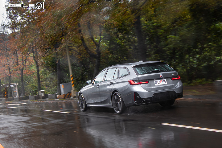 BMW M340i xDrive Touring 小改款試駕|不同以往的新行頭,一如既往的好身手!