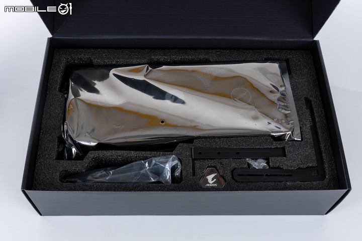 技嘉 AORUS GeForce RTX 4070 Ti 12GB MASTER 顯示卡開箱實測 以 300W 功耗上打前代旗艦 3090Ti
