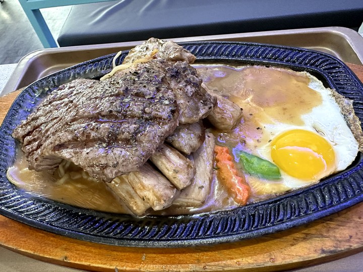 【小惡魔好玩兔U】🐰【食記】靚牛排讓你在太空享受科幻餐點@新竹竹北