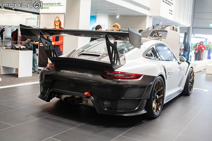 【採訪】台南保時捷中心正式開幕,展間融入Destination Porsche設計概念、911 GT2 RS Clubsport驚喜現身!
