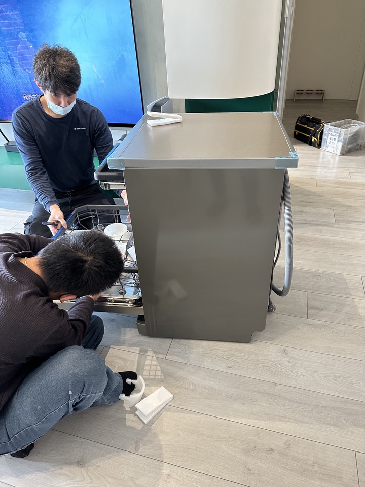 LG 洗碗機 不專業開箱 - LG QuadWash™ Steam 四方洗蒸氣洗碗機 DFB335HS