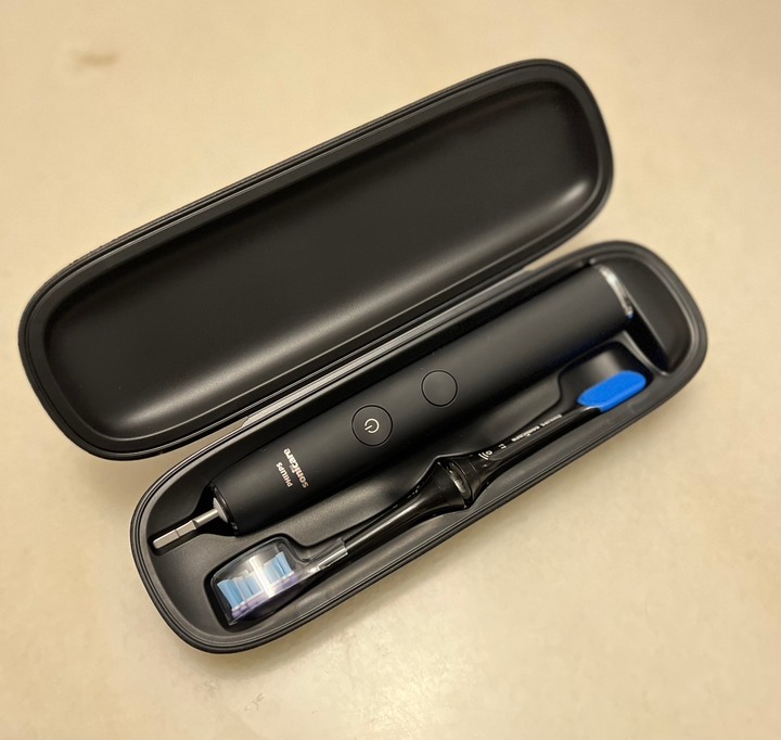 開箱《飛利浦 Sonicare鑽白極淨智能鑽石音波電動牙刷》挑戰三天有感鑽白:終於加入電動牙刷行列!