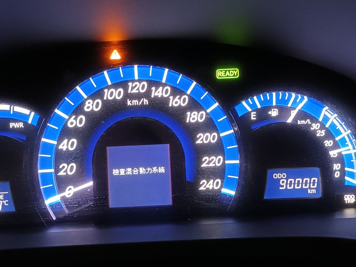 請問Camry油電 螢幕顯示這樣，是哪裡壞了？