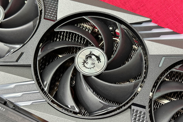 【開箱】終於買了40系列顯示卡！MSI GeForce RTX 4070 Ti Gaming X TRIO