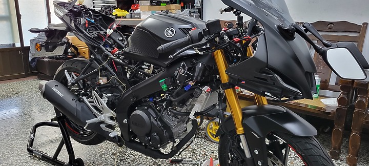 點我看大圖 開箱分享 新車 R15V4 飛樂M92 前後行車紀錄器
