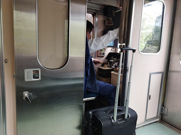 菁桐車站與老街、平溪車站與老街、平溪公園頂歷史建築群、十分車站與天燈鐵道街,及各站間DR1000型柴油客車搭乘紀錄 — 「鐵道旅行•幸福美好111」紀念章戳收集紀錄之平溪支線