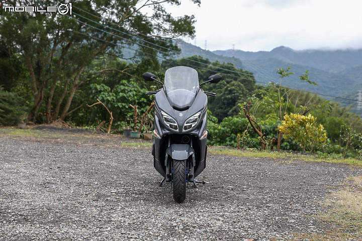 SUZUKI Burgman 400 TCS 版試駕｜舒適就從引擎啟動那一刻開始