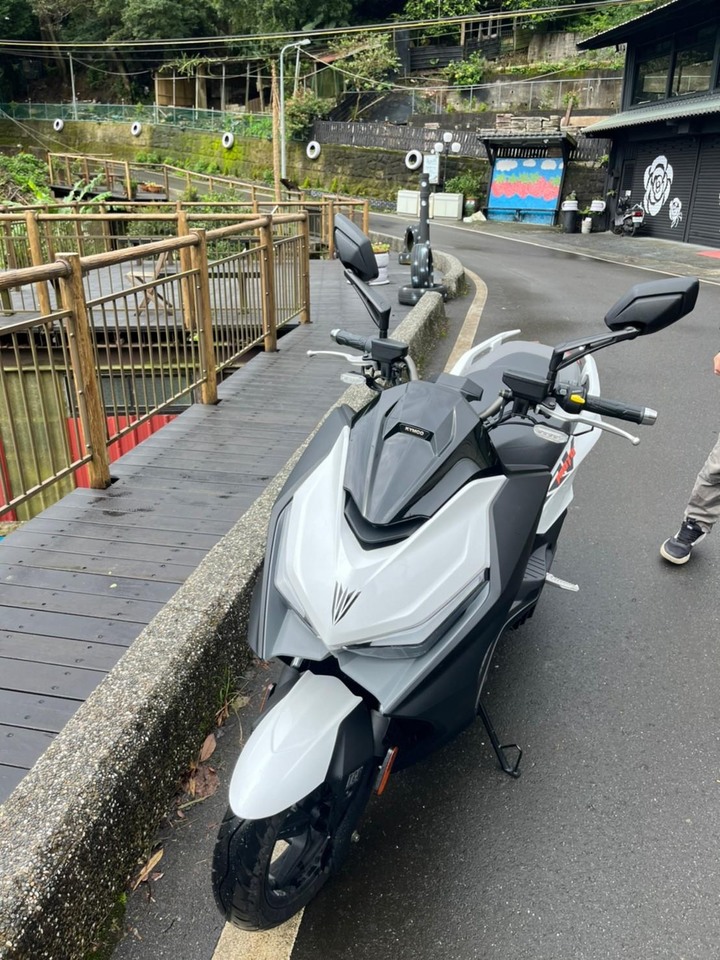 買KRV MOTO跟老婆約會